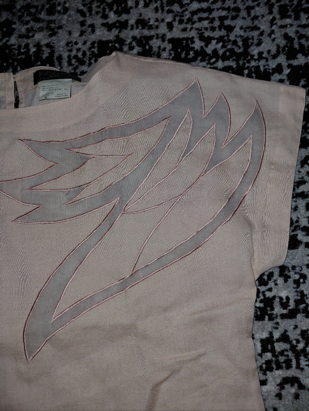 Pierre Cardin Size 8 Vintage Linen Blend Cutout Top - Stylized Flame Sheer Mesh - Picture 9 of 9
